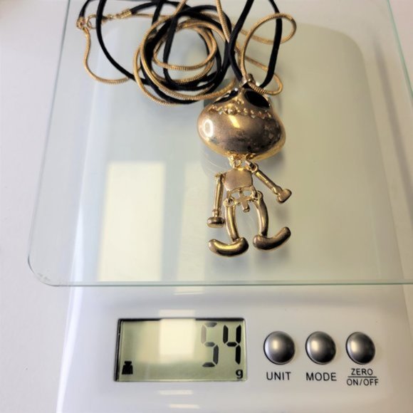 Alien Pendant Necklace UFO Pendant Fashion Necklace in an antique bronze hue - Picture 9 of 9